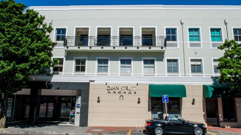 Construction and management of Dean Street Arcade in Newlands, Cape Town